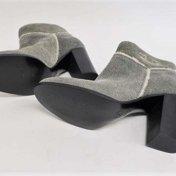 Chanel Shearling CC Ankle Boots Gray Distressed - Picture 6 of 8